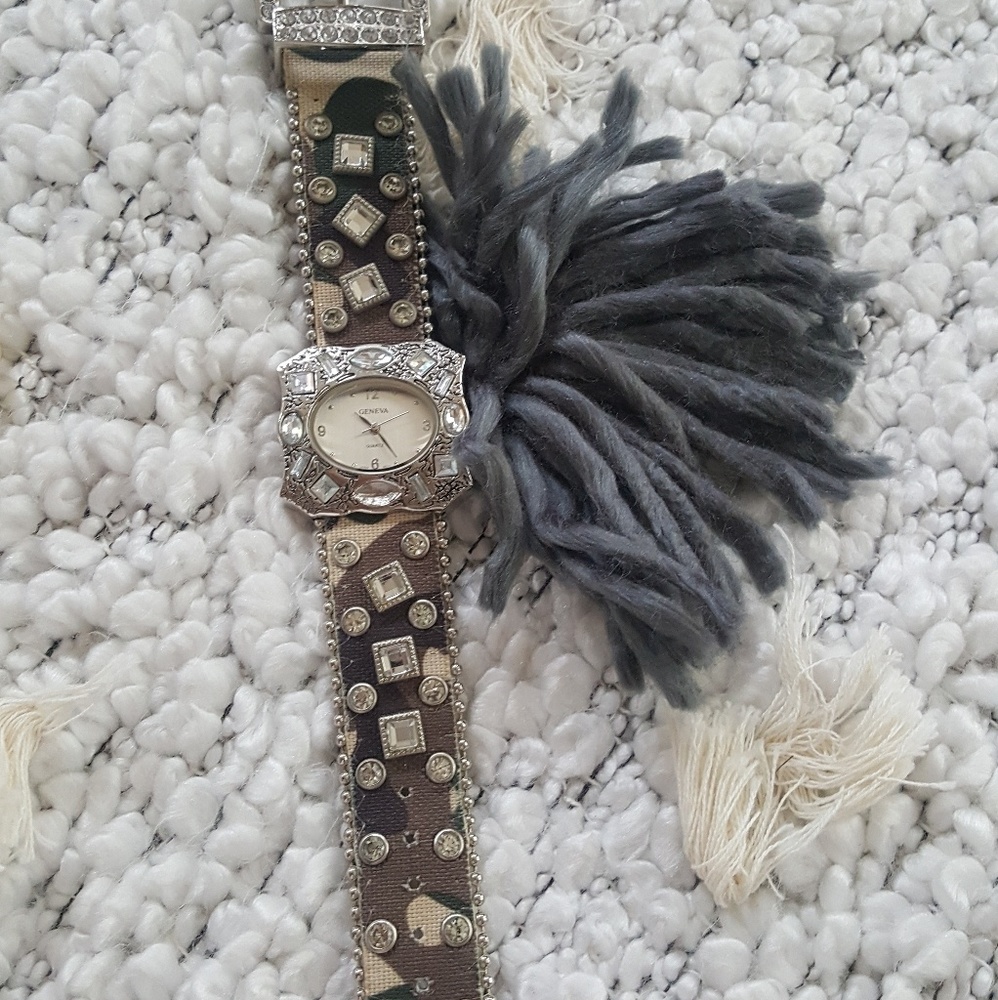 Watch - Picture 2 of 2